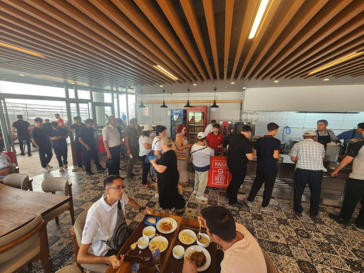 Muğla’da 4 Çeşit Yemek İçin Uzun Kuyruklar: Kent Lokantası 21 Günde 21 Bin Kişiye Hizmet Verdi 2